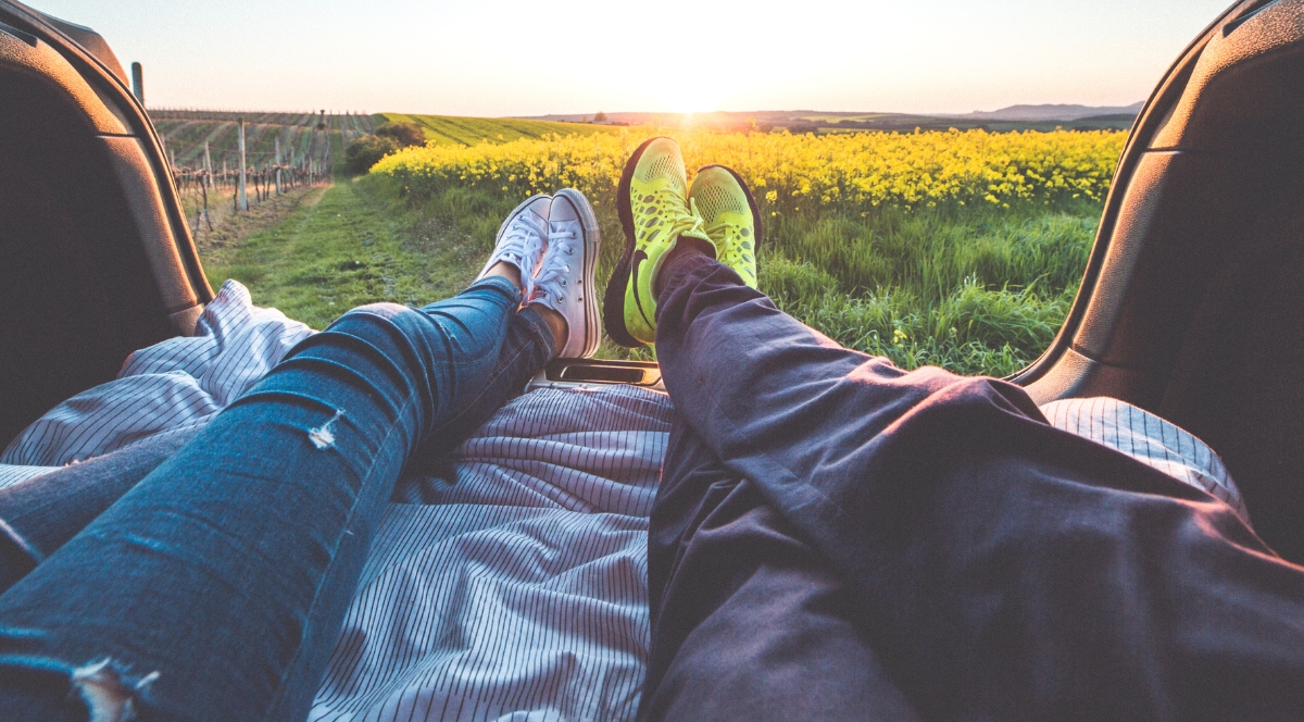 Novios celebrando 2 meses juntos