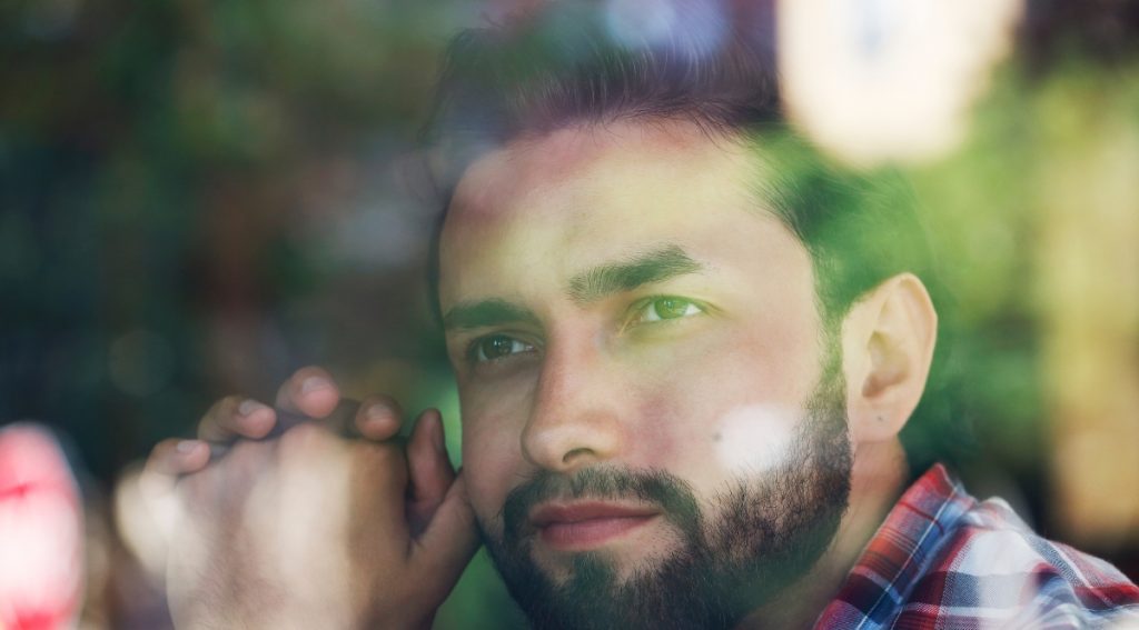 pensando en ideas para enamorar a una mujer